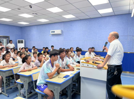永利集团足球运动专业学生赴姚河中心学校开展社会实践活动